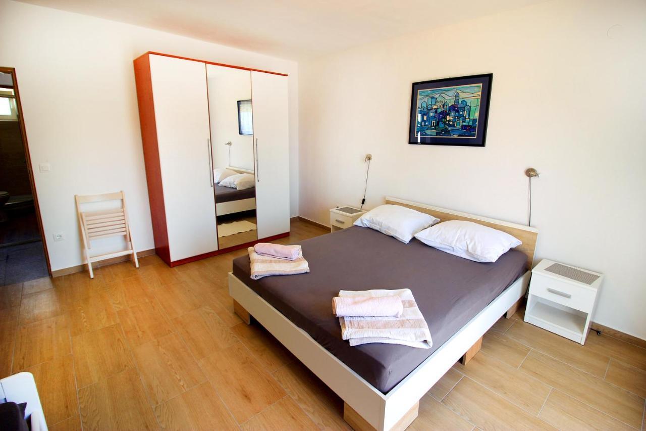 The Peaceful Vacation Apartment Метайна Екстериор снимка
